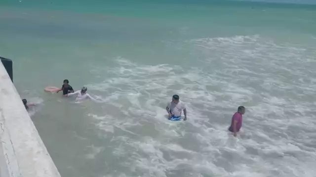 La menor fue valorada por paramédicos tras su rescate