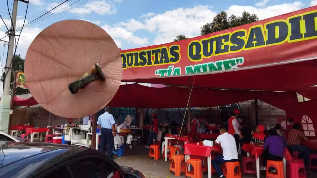 Los dueños de la taquería no se quisieron pagar los daños