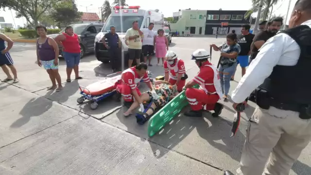 La mujer fue trasladada de emergencia por posible fractura en la pierna