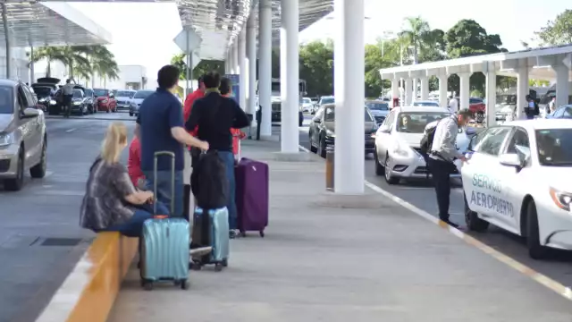 Lo anterior propició que los socios se fueran retirando poco a poco hasta quedar solo cuatro o cinco y ocho unidades