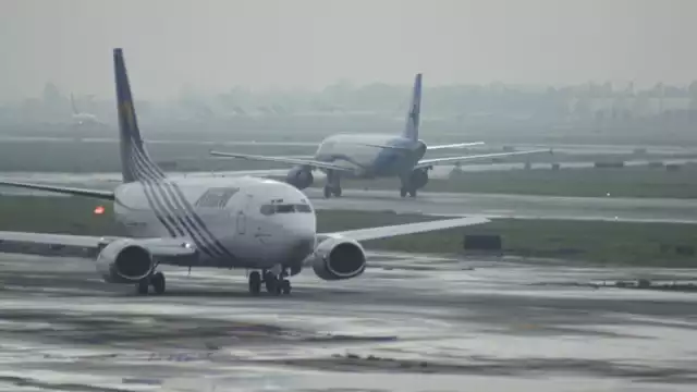 La misma administración del aeropuerto informó que cerró operaciones desde las 04:25 horas de hoy