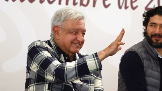En Ixtlahuaca, Estado de México el Presidente López Obrador reconoció la labor de los ingenieros militares y los trabajadores de la construcción
