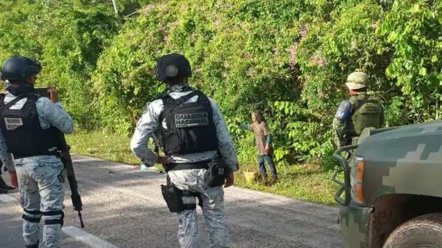 Fue detenido cuando salía de la selva y portaba en mano una escopeta, además de un morral,