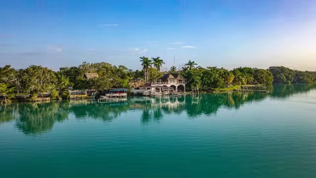 Se le negó la licencia de funcionamiento a una persona para operar legalmente su club