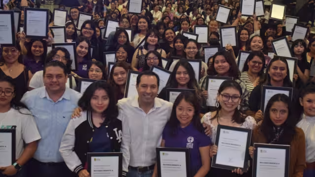 Asimismo, comentó que más de 200 empresas han llegado a Yucatán para instalarse