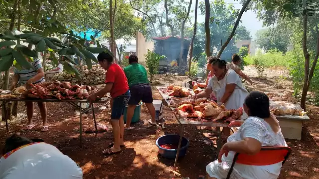 Además del hanal cool, al santo se le ofrece relleno negro