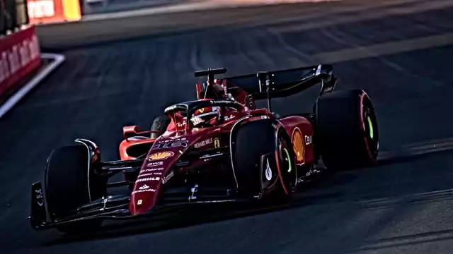 Charles Leclerc terminó primero en las prácticas del GP de Arabia Saudí. Foto: Twitter @LatamF1