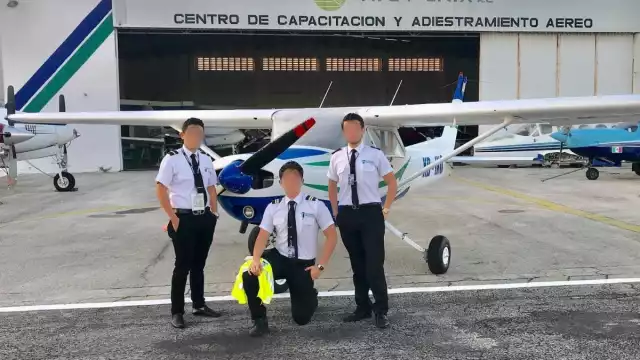 Pese a la restricción, Ave Fénix sigue reclutando alumnos a través de redes sociales.