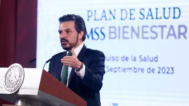 Zoé Robledo, titular del IMSS