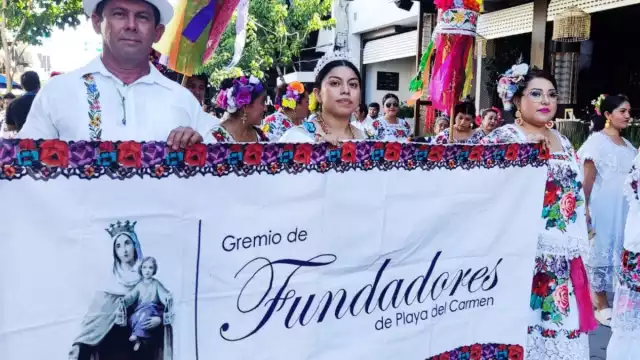 El evento se realiza en vísperas del 16 de julio, que es el día que se celebra a la Virgen del Carmen