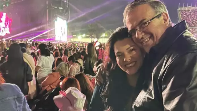 El Canciller se tomó fotos y videos con sus seguidores