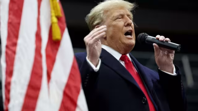 El precandidato republicano Donald Trump ganó los caucus de Iowa con el 51% de los votos