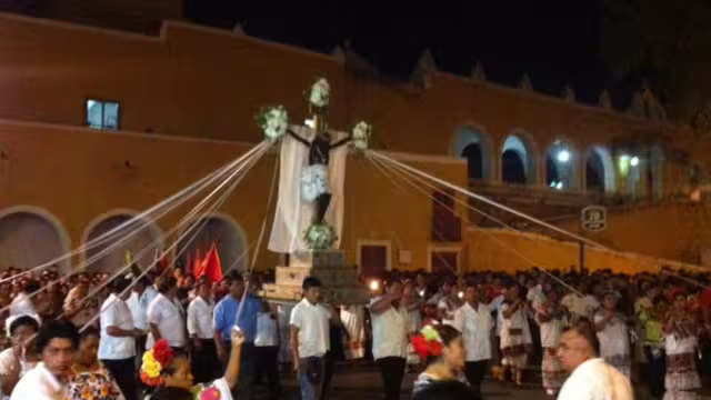 Ayer, en una misa ofrecida y con los acuerdos puestos sobre el altar, la comunidad de Sitilpech aceptó la señalada visita