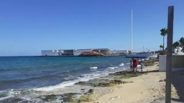 Los agresores huyeron a bordo de una motocicleta
