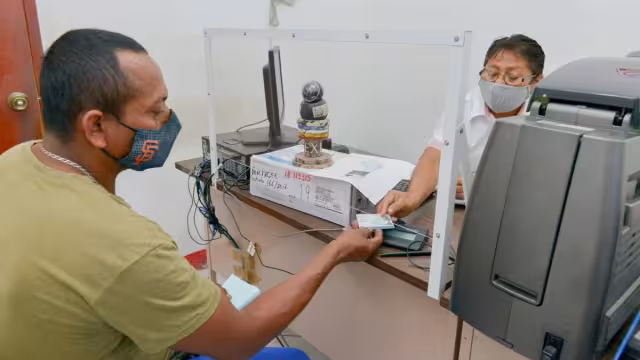 Los automovilistas se rigen por el Reglamento de la Ley de Vialidad, Tránsito y Control Vehicular