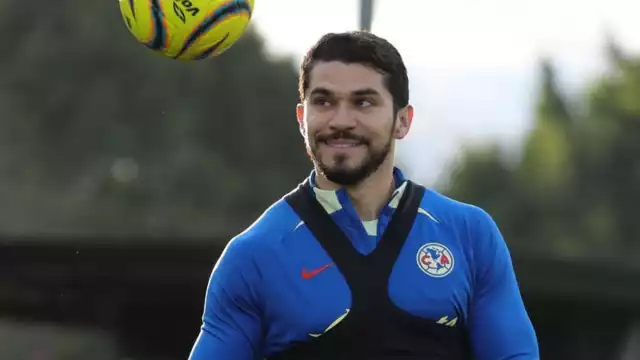 Henry Martín aceptó reencontrarse con Camila en su concierto y en un partido del futbolista