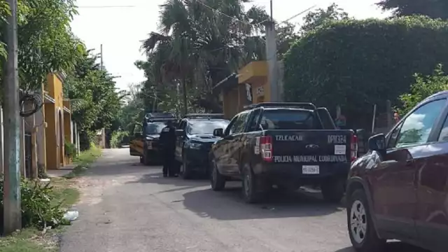 La mujer comentó que solicitó auxilio a sus familiares, quienes bajaron el cuerpo