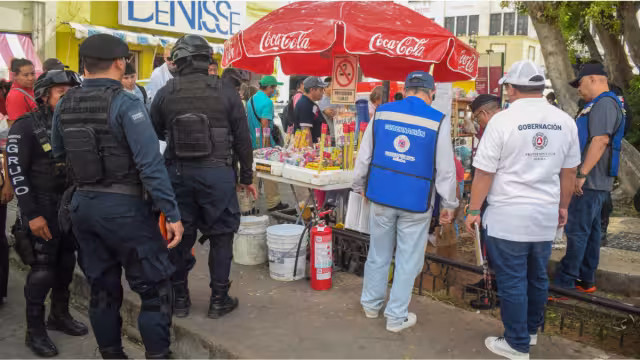 Como resultado de este operativo se retiraron cinco tarjetones y cinco puestos