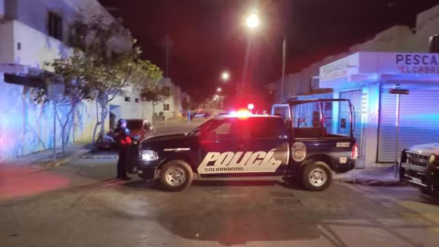 Después de las diligencias llevadas a cabo por la FGE se solicitaron los servicios de una agencia funeraria para que sus familiares le dieran el último adiós.