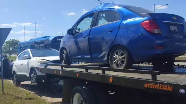 El conductor resultó con heridas en la cara y fue atendido en el lugar