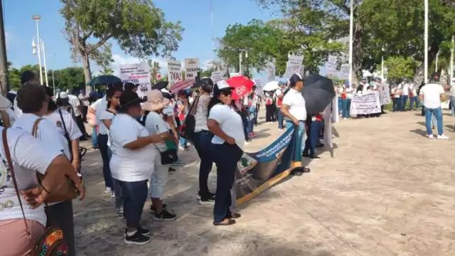 Manifestantes piden mejor atención al sector laboral en Chetumal