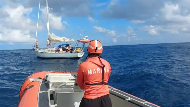 Los cinco tripulantes recibieron atención médica tras ser rescatados