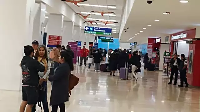 Faltan por aterrizar ocho más de la metrópoli, uno de Guadalajara y otro de Monterrey