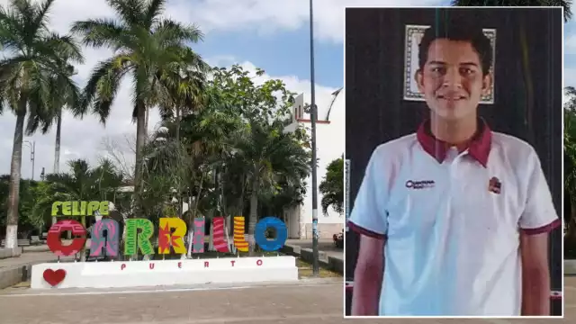 El adolescente es de tez blanca, cabello ondulado, negro, corto, de complexión delgada