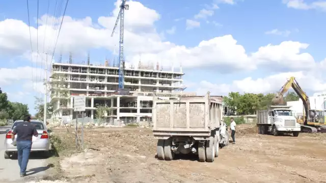 La construcción tiene una inversión de 2 mil 500 millones de pesos