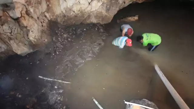 Las características de la roca permiten la rápida filtración del agua