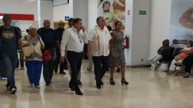 Miguel Torruco abordó el vuelo de VivaAerobus a la CDMX