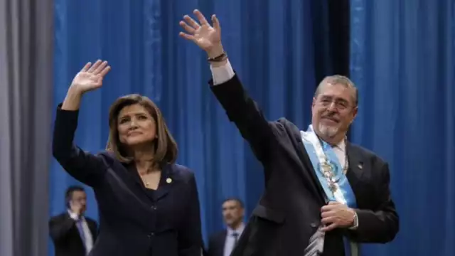 "Nunca más el autoritarismo" subrayó Bernardo Arévalo al ser investido como nuevo Presidente de Guatemala