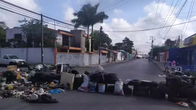 El bloqueo carretero seguirá hasta que tengan una solución