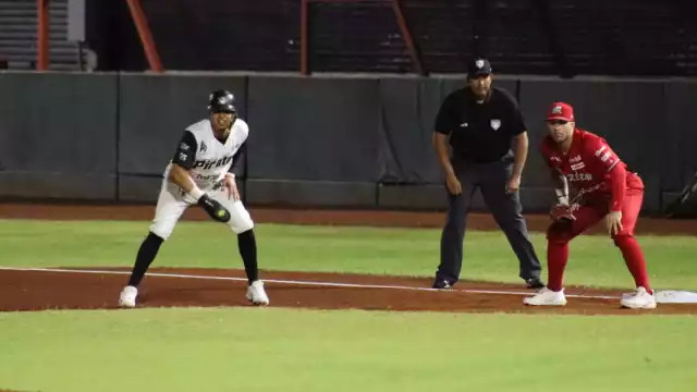 Tres jugadores del roster inicial tuvieron que ser dados de baja de la plantilla en funciones