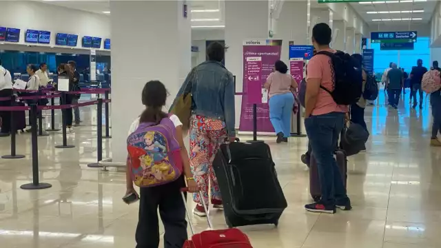 Faltan cinco por bajar, entre ellos uno de Guadalajara de Volaris que reporta, llegará a las 08:32 con 7 minutos de anticipación