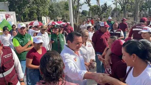 Joaquín Díaz Mena fue recibido por los pobladores
