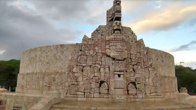 El monumento a la Patria no es de los más extraños; sin embargo, también tiene una historia de tras de su belleza