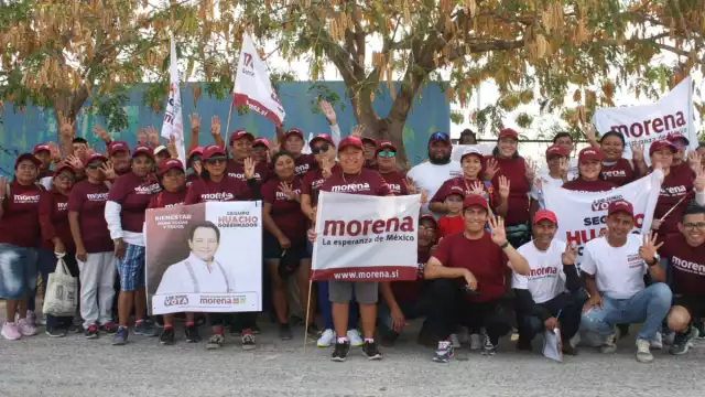 La música y la presencia de los simpatizantes alegró a los presentes.