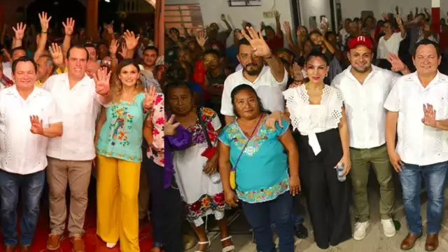 El aspirante morenista expresó su entusiasmo ante los asistentes debido a las demostraciones de respaldo que recibe