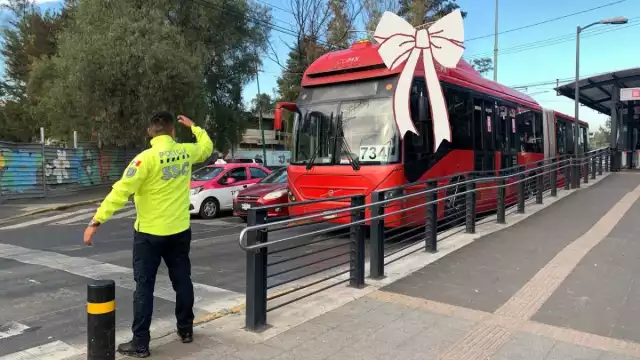 El Metrobús de CDMX se unió al estilo coquette
