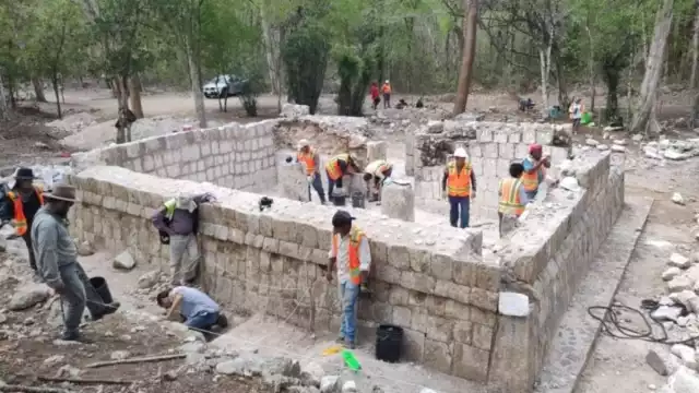 La Estructura 512 tiene similitud con las edificaciones tipo patio-galería en Chichén Itzá