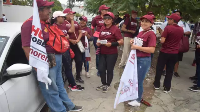 En medio del bullicio y la efervescencia, Joaquín Díaz Mena se abrió paso entre el tráfico