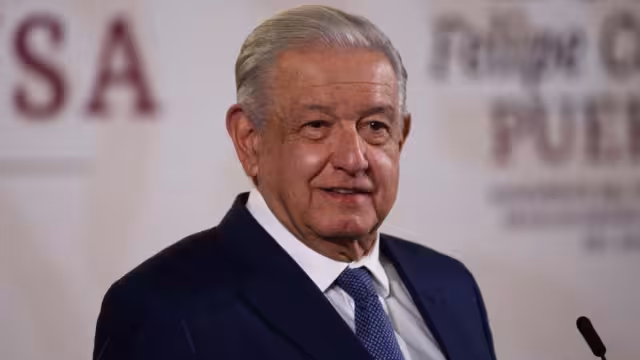 Andrés Manuel López Obrador señaló que la reforma en materia de vivienda beneficiará a los que se casan, se unen y quieren tener su casa