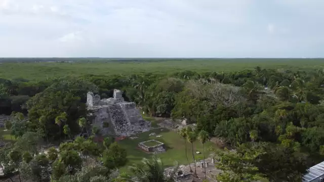 Durante la “mañanera”, el Presidente del país anunció que se reunificará con la playa.