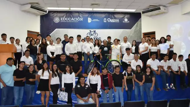 Alumnos del primer semestre de la carrera de desarrollo comunitario analizaron el tema y concluyeron que el 73% de los jóvenes no tiene un medio de transporte