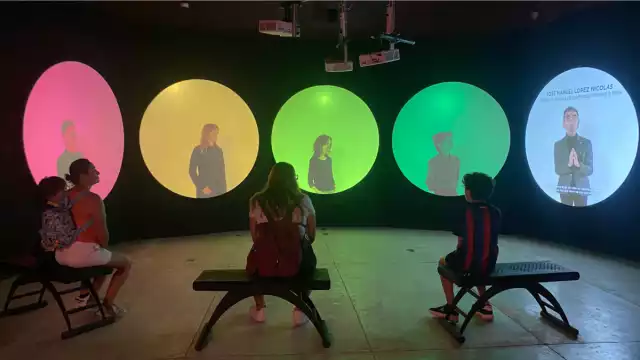 Cuenta con la exhibición Color, el conocimiento de lo invisible, la cual se compone de seis temáticas