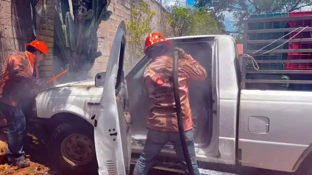 Personal de Protección Civil sofocaron el incendio