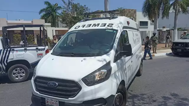 Autoridades aseguran que el cuerpo posiblemente llevaba una semana en altamar