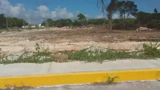 Comenzó el desmonte y relleno del predio que se ubica entre las colonias Flamingos y Las Américas