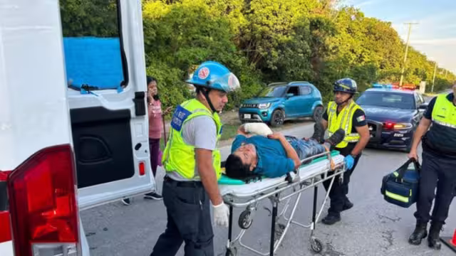 El percance se suscitó en la carretera El Tintal en Playa del Carmen